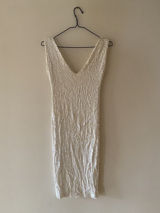 Rochie paiete albe