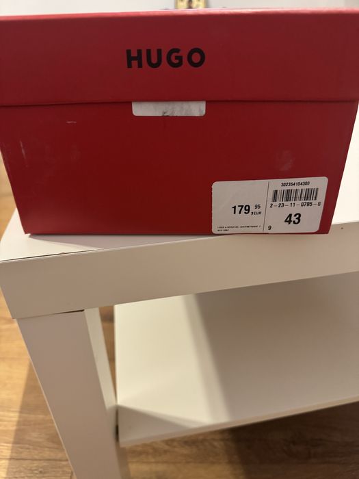 Vand pantofi sport Hugo Boss mar 43 noi