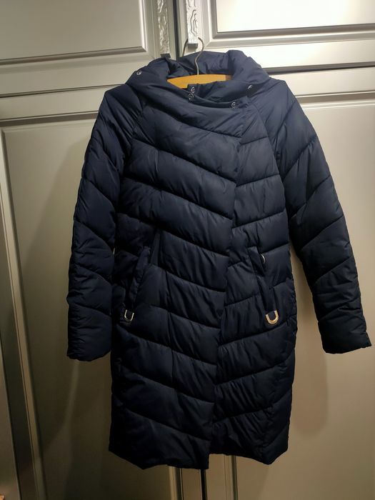 Куртка зимняя отдам за Киндеры