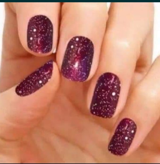 Manichiură și pedichiură semipermanentă.      Craiova  .