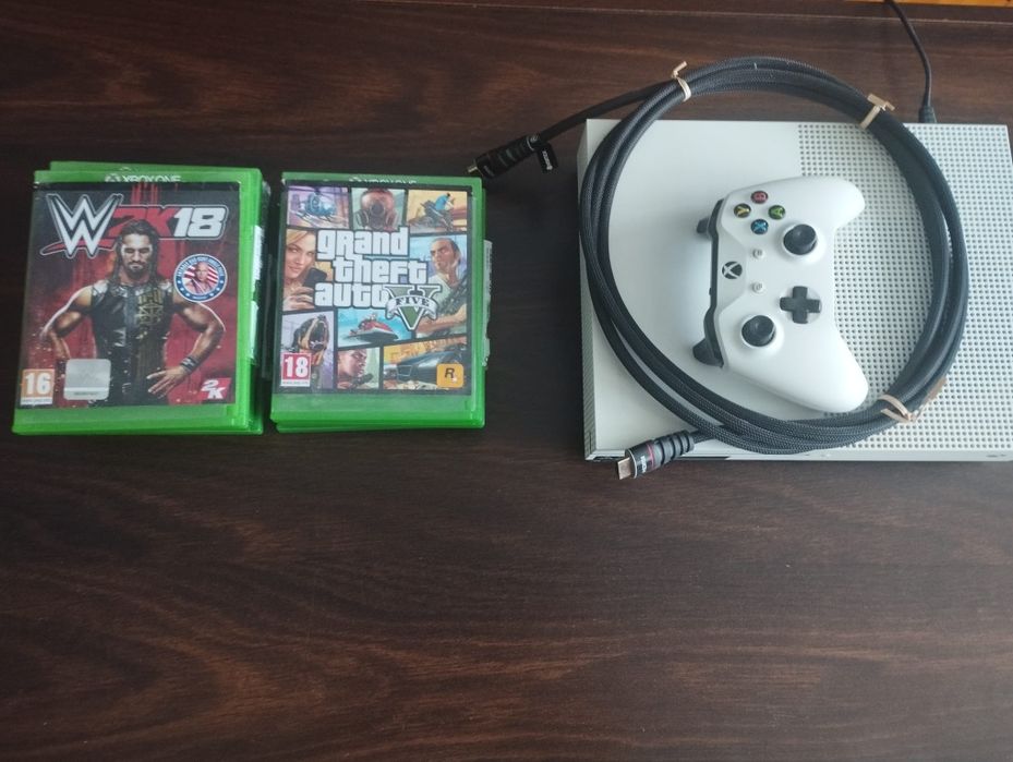 De vânzare consola XBOX  ONE