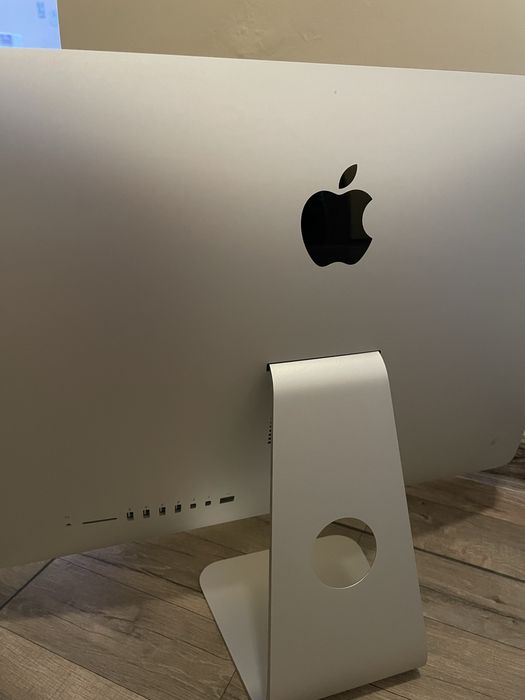 Apple iMac 21.5" (Late 2015) 1 ТВ– Отлично състояние