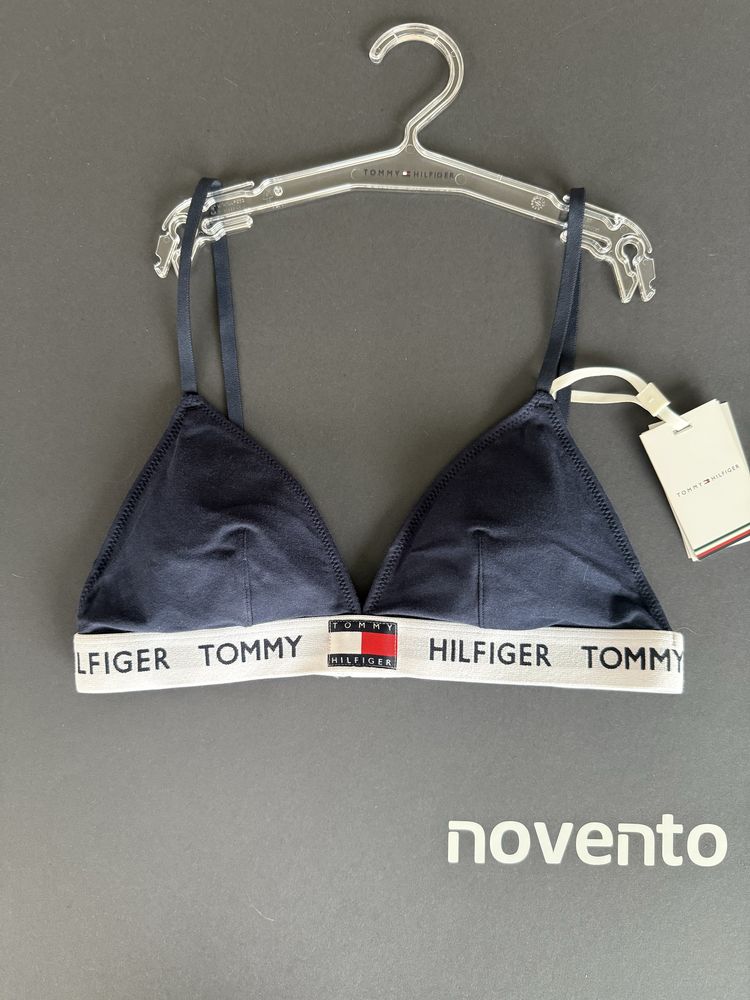 Сутиени Tommy Hilfiger в различни цветове