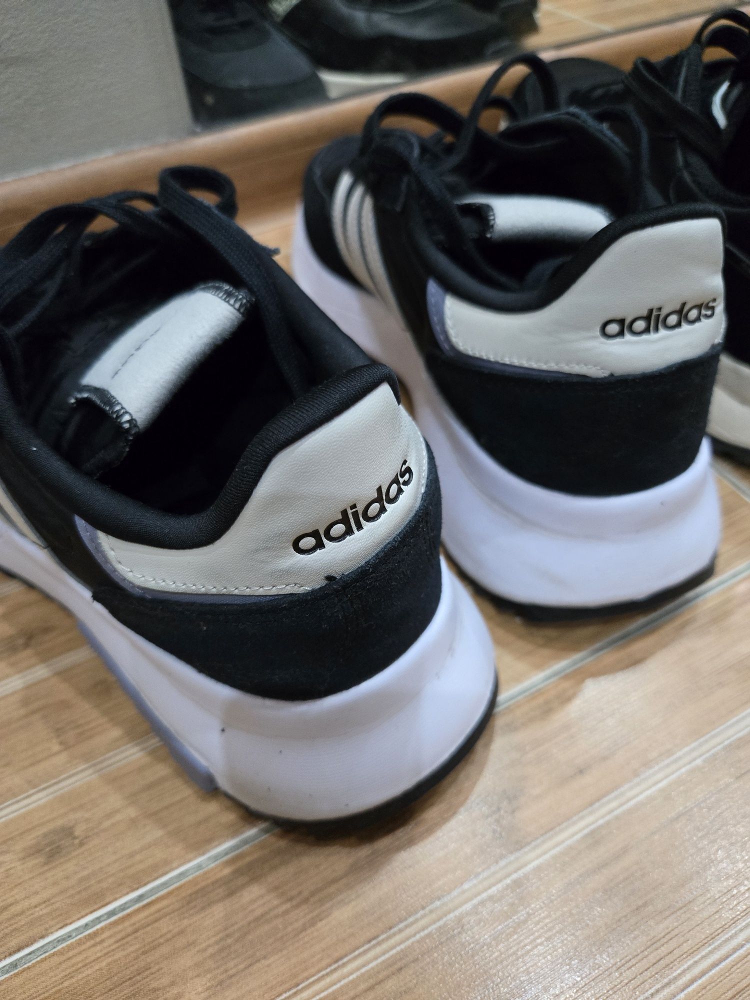 Мъжки спортни обувки adidas
