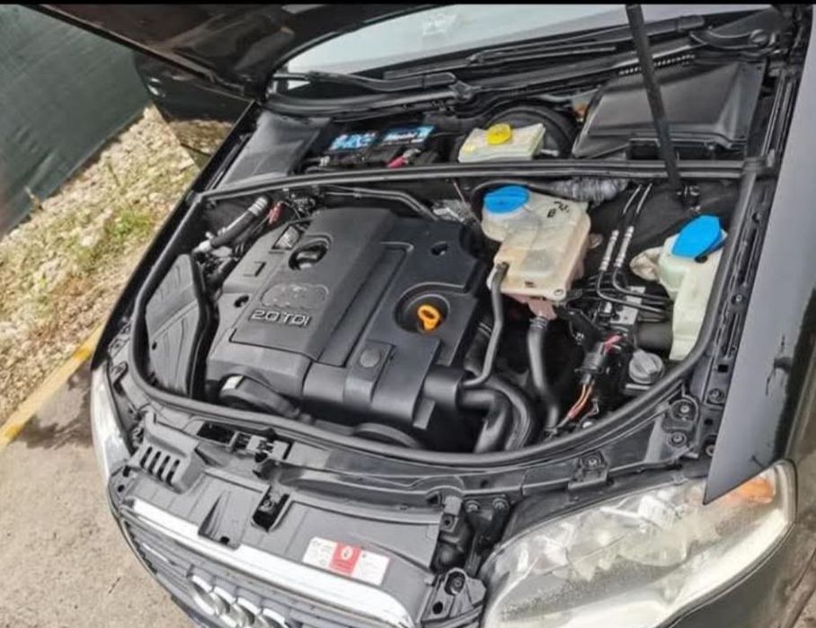 Pentru dezmembrare sau reparatie AUDI A4 B7 2008 2.0 TDI