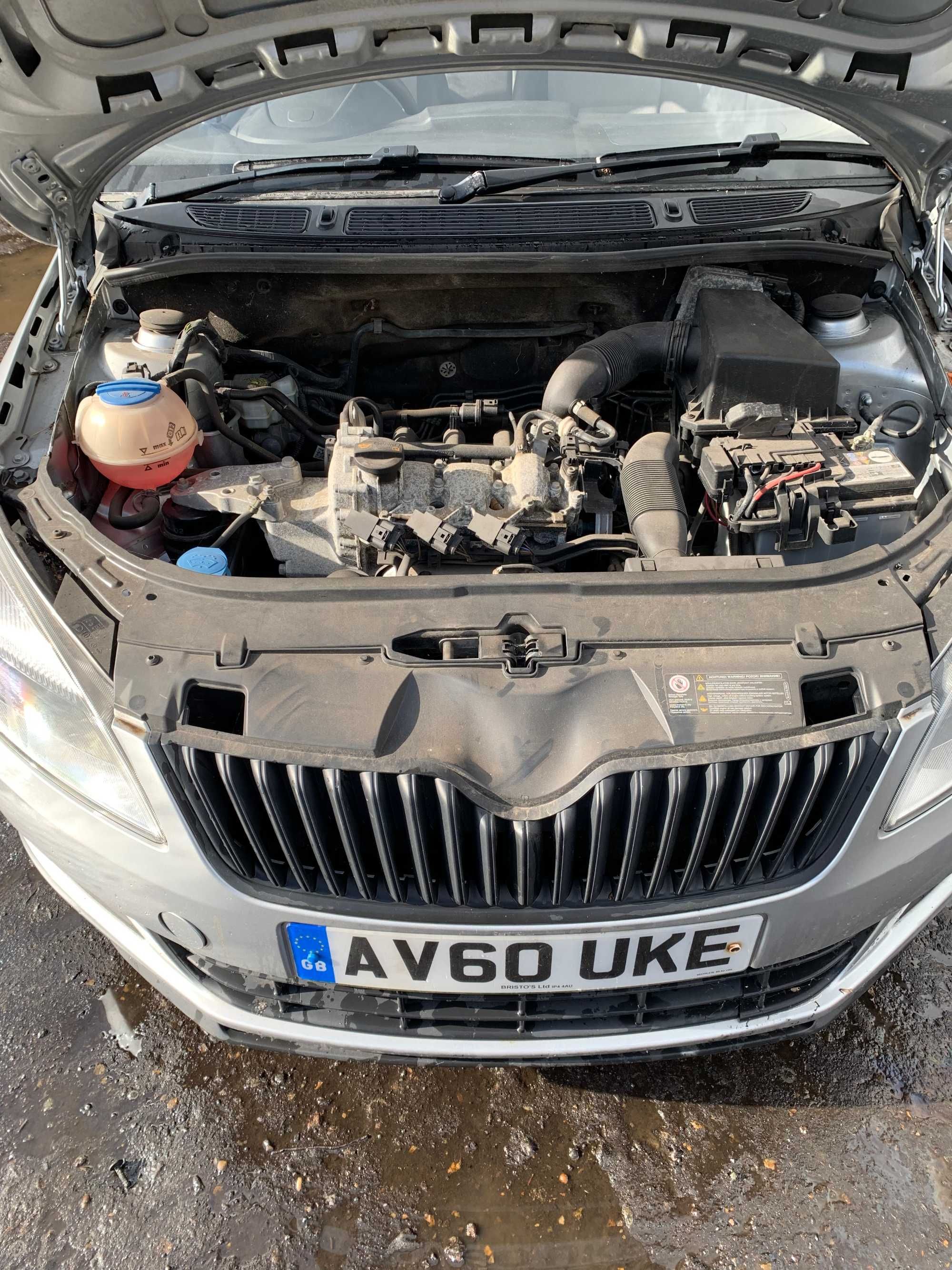 Fata completa/dezmembrari Skoda Fabia 2 1.2 CHFA