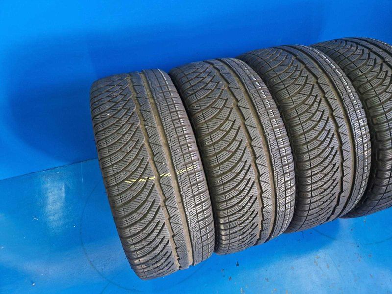 4 Michelin R18 225/40
зимни гуми DOT2517