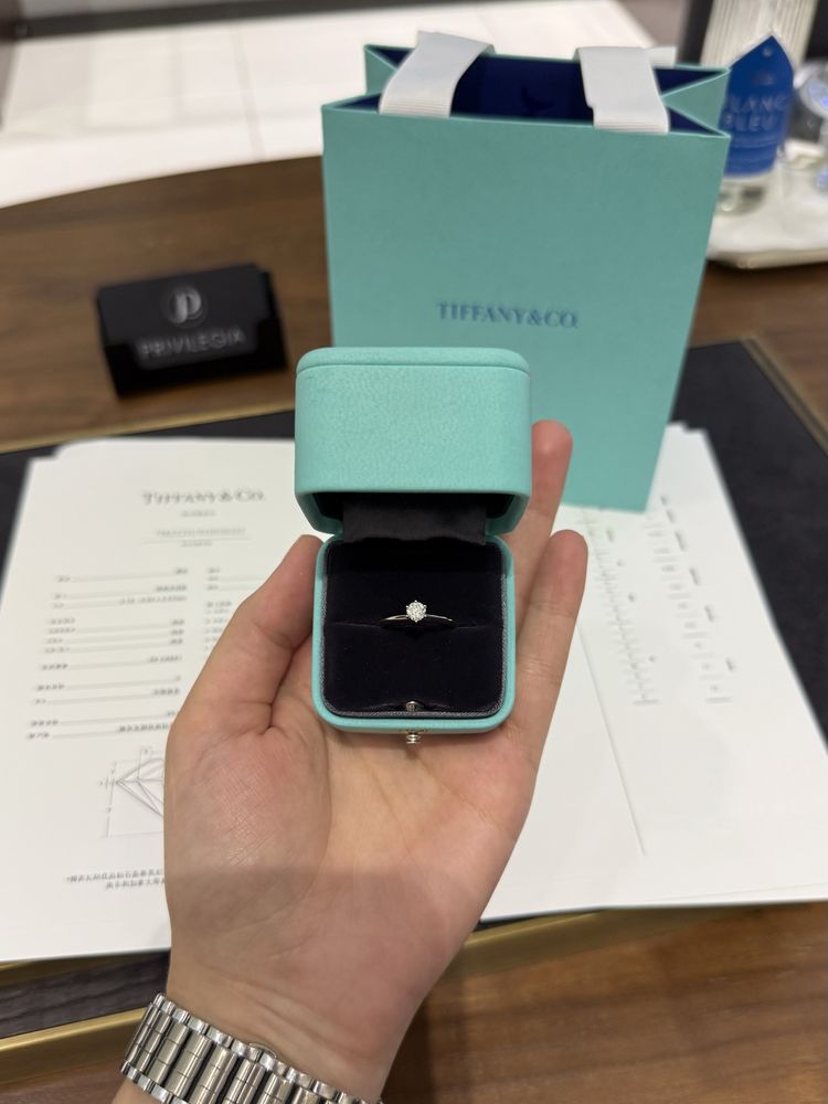 NEW Кольцо с бриллиантом Tiffany & Co 0,28 ct. H VS1