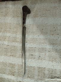Автентичен стар български каракулак хайдушки, овчарски нож, ятаган.