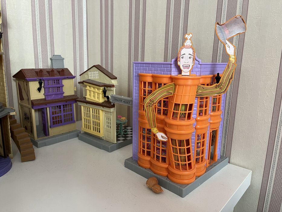 Harry Potter Diagon Alley + подарък