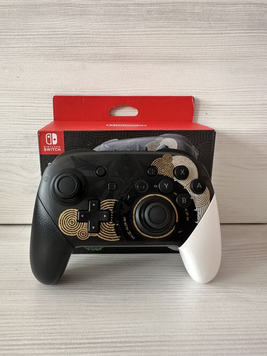 Продам Nintendo Switch Pro Controller Zelda TotK Edition