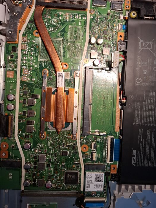 Mentenanță calculatoare / laptopuri – instalare Windows, curățare – SV