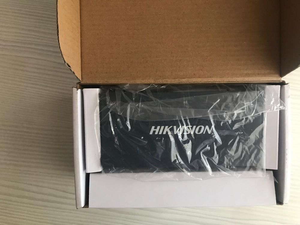 Коммутатор Hikvision DS-ЗЕ-0106P-E/M,