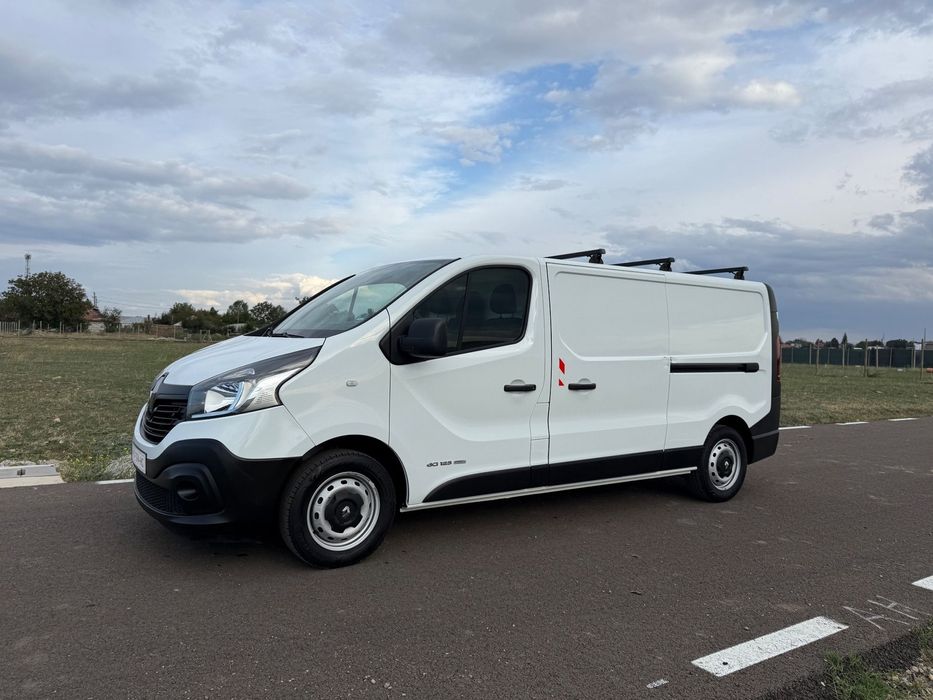 Renault Trafic L2H1 uși culisabile pe ambele părți, carte de service