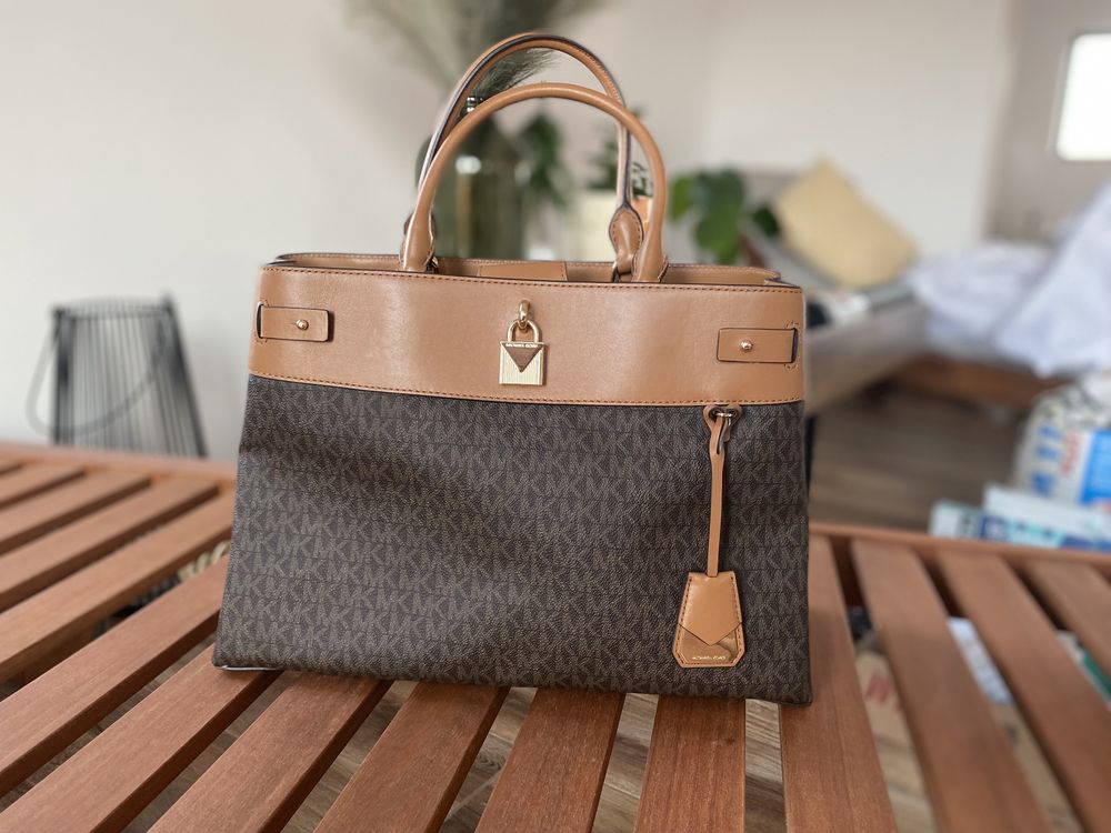 Geanta Michael Kors monogram