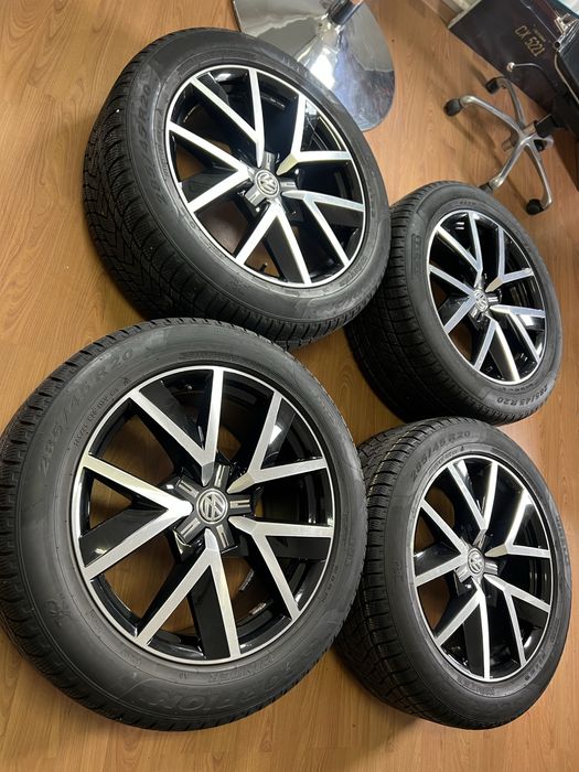 Jante Iarna Touareg Rline Pirelli Scorpion 20inch 285 45 20 A0 - VW