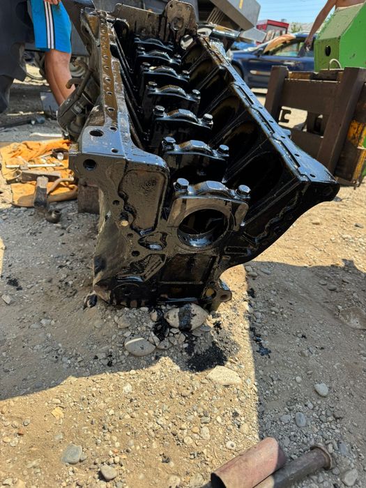 Vând bloc motor john deere