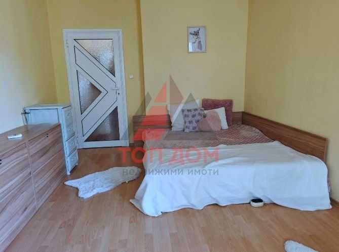Тристаен! ВИНС! Четвърти етаж! Подходящ за студенти! Код75073