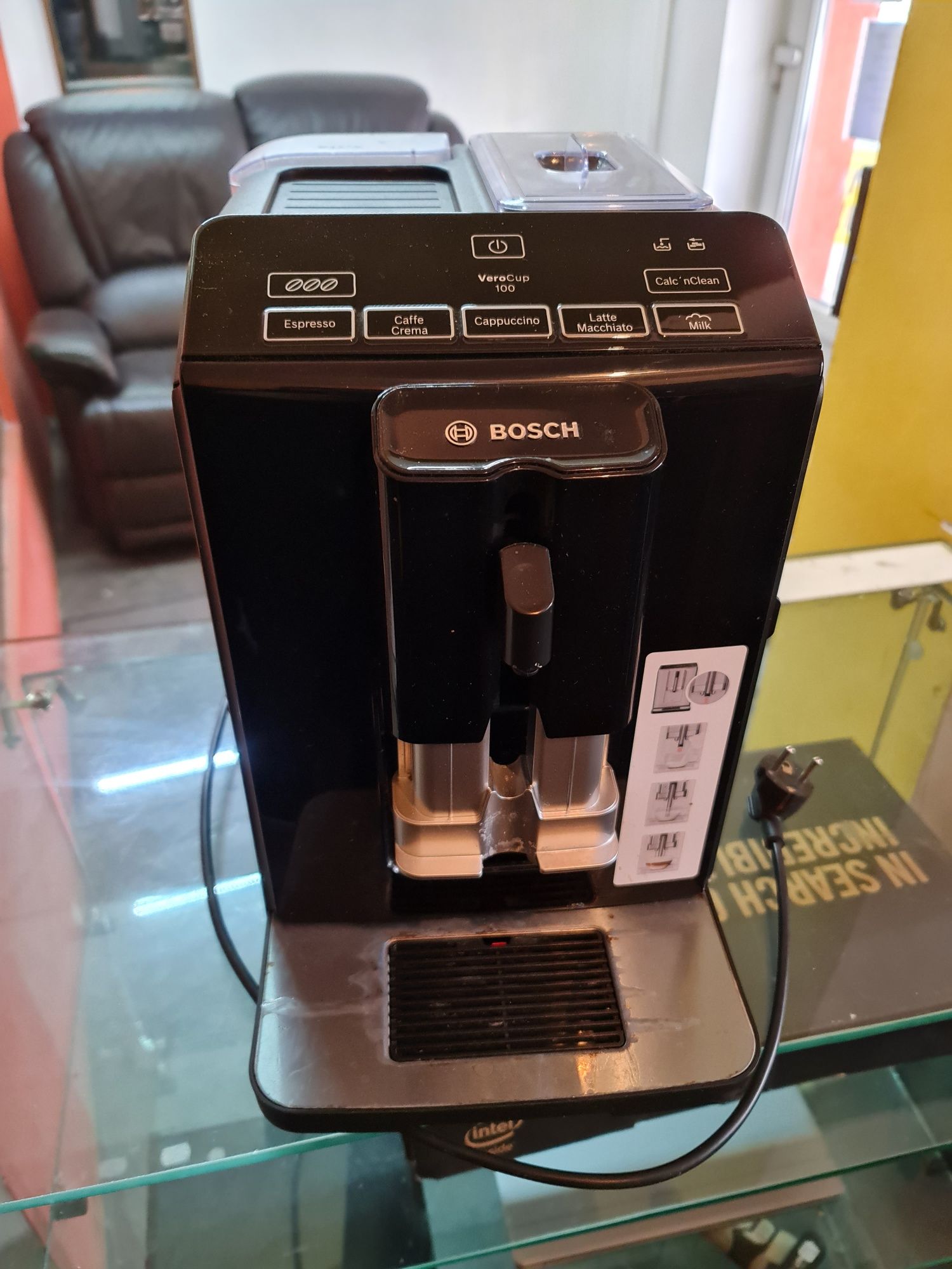 Espressor cafea automat Bosch VeroCup 100,15bar răsnita ceramica