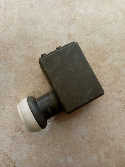 Головка конвертер "quatro" на 4 выхода для спутниковой антенны