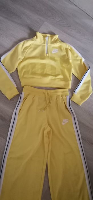 Nike дамски екип