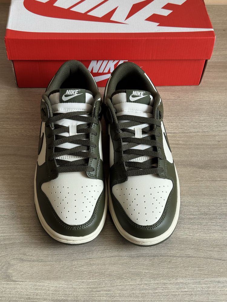 Nuke Dunk Low Retro 42.5 Original USA
