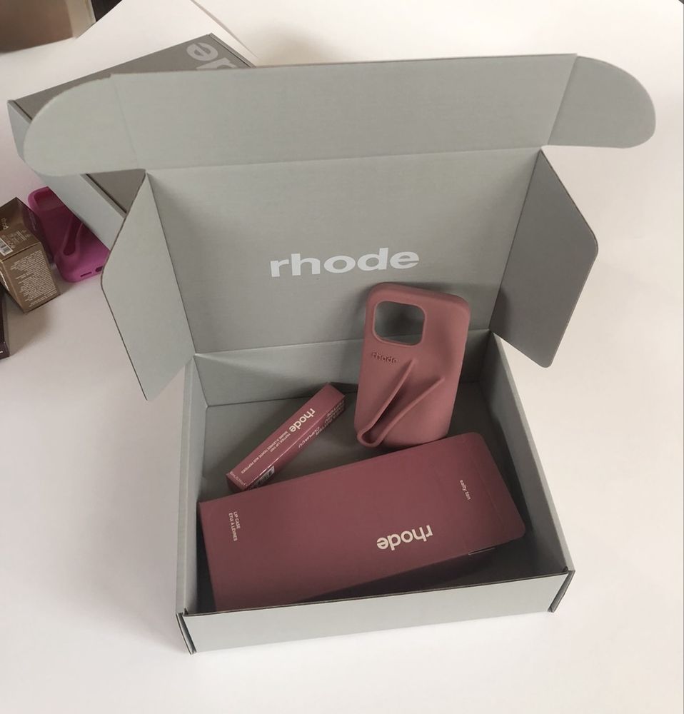 Перфектния подарък за Рожден Ден ! Rhode Case-Кейс с глосс