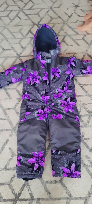 Продам зимние камбенезон lаssye 6000 на 4 5лет