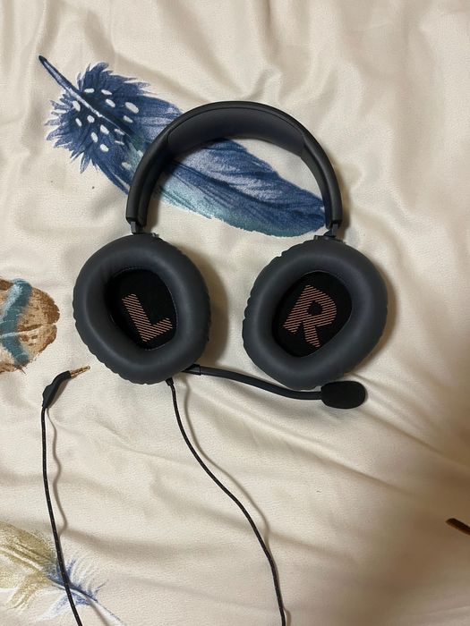 Слушалки jbl в перфектно състояние