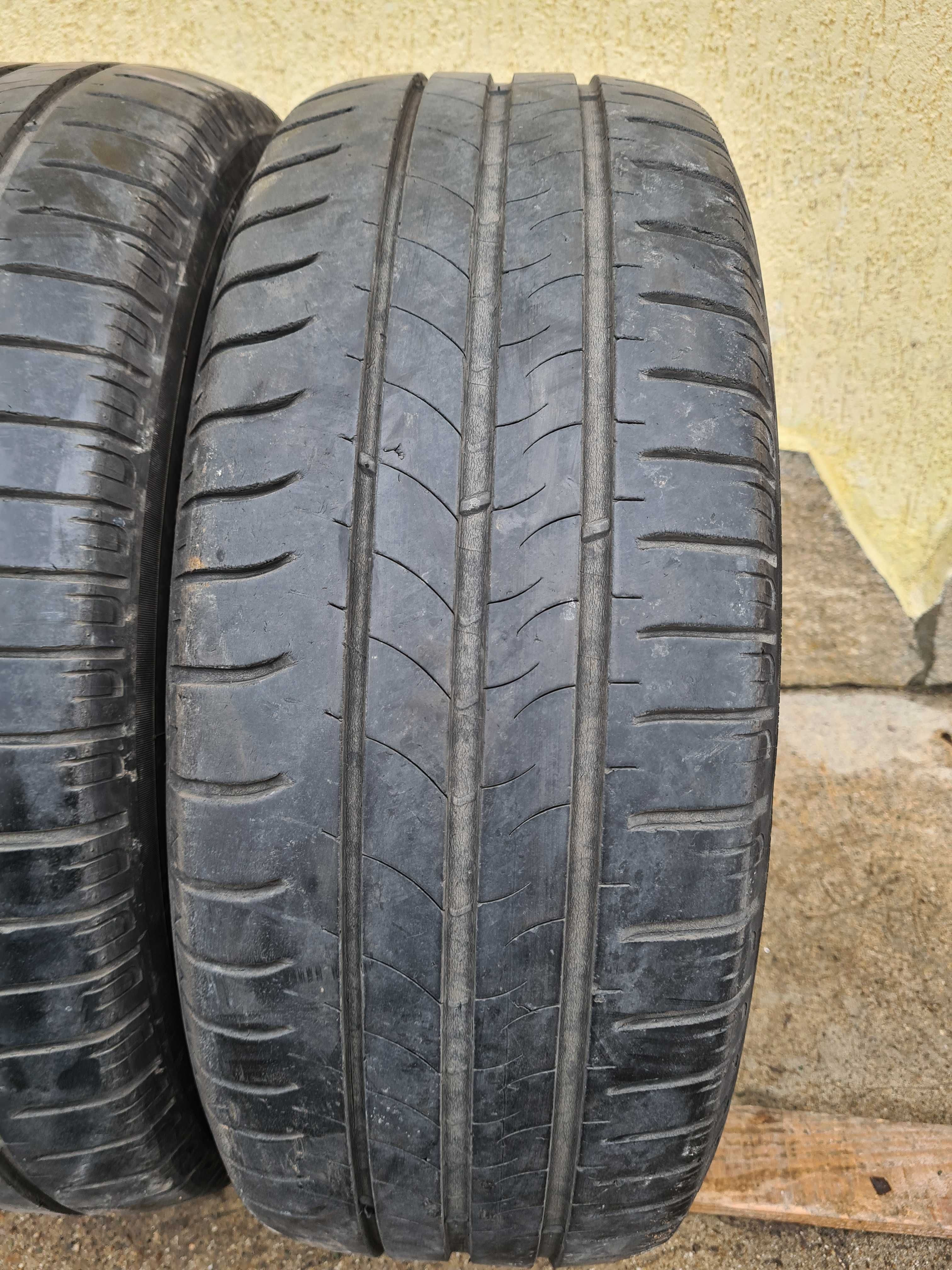 2 бр. летни гуми 215/60/16 Michelin DOT 3715 4,5 mm