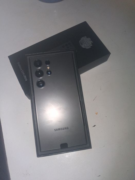 Samsung s24 Ultra 12/256gb