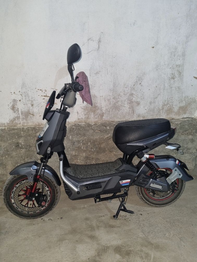 Elektro skuter ishqbozlari uchun