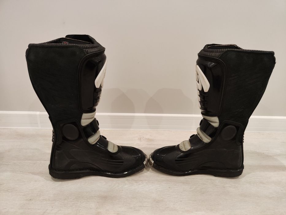 Кросови ботуши FORMA номер 44