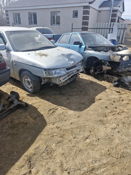 Продам по запчастям ваз2110