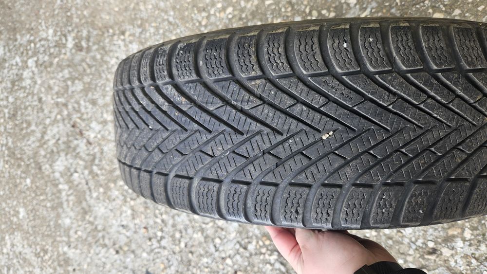 Гуми PIRELLI Cinturato Зимни 205/55/16