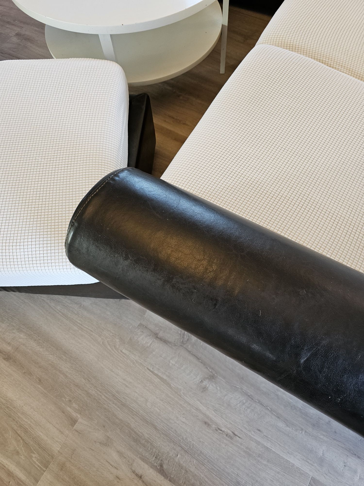 Canapea ne extensibila