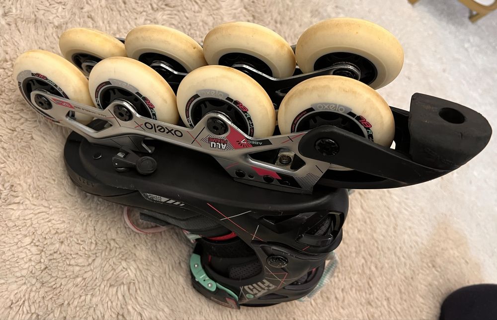 Vând role copii (fetițe) Oxelo Fit 5