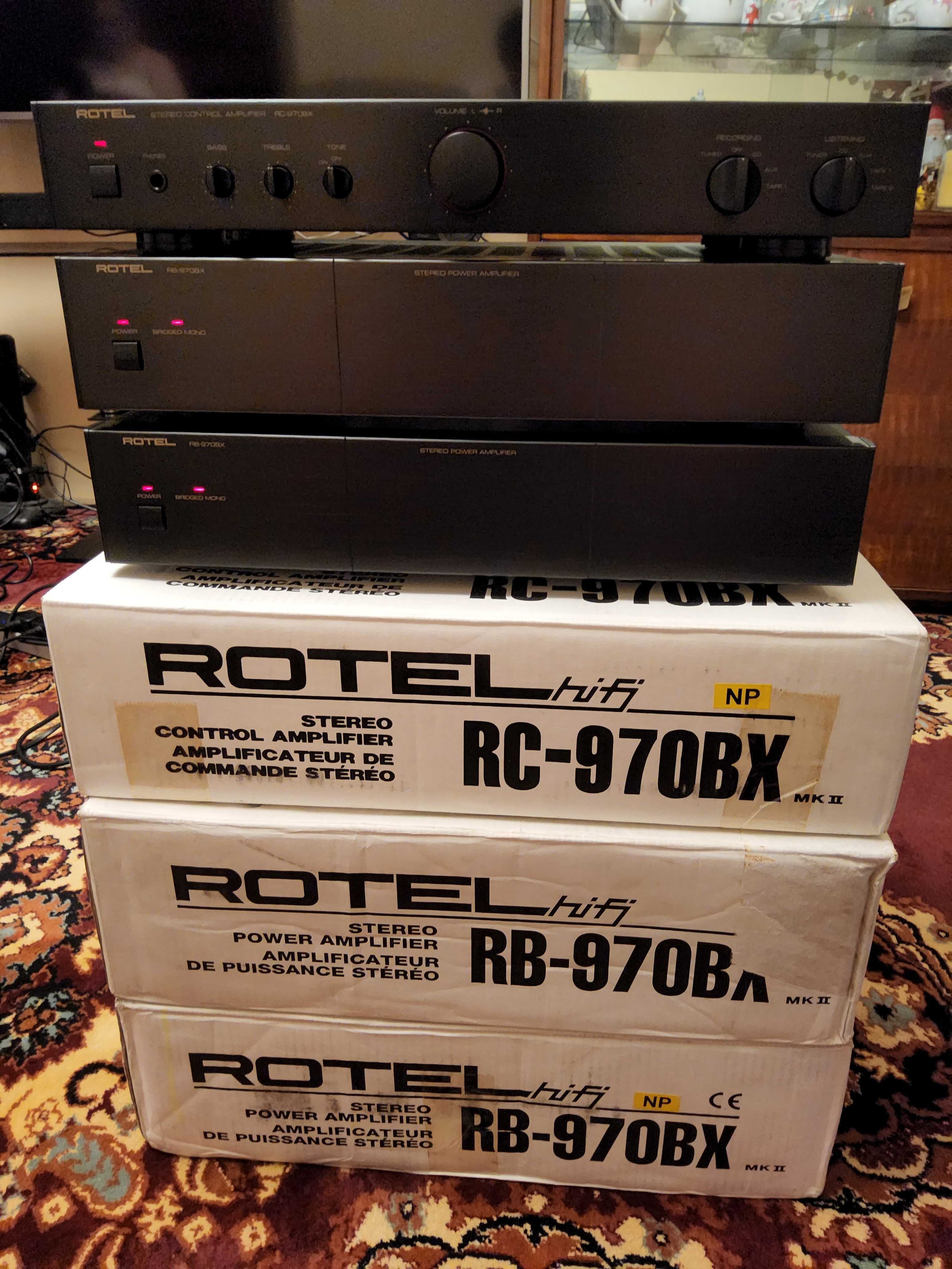 2 Amplificatoare Putere Rotel RB 970BX  Preamplificator Rotel RC 970BX