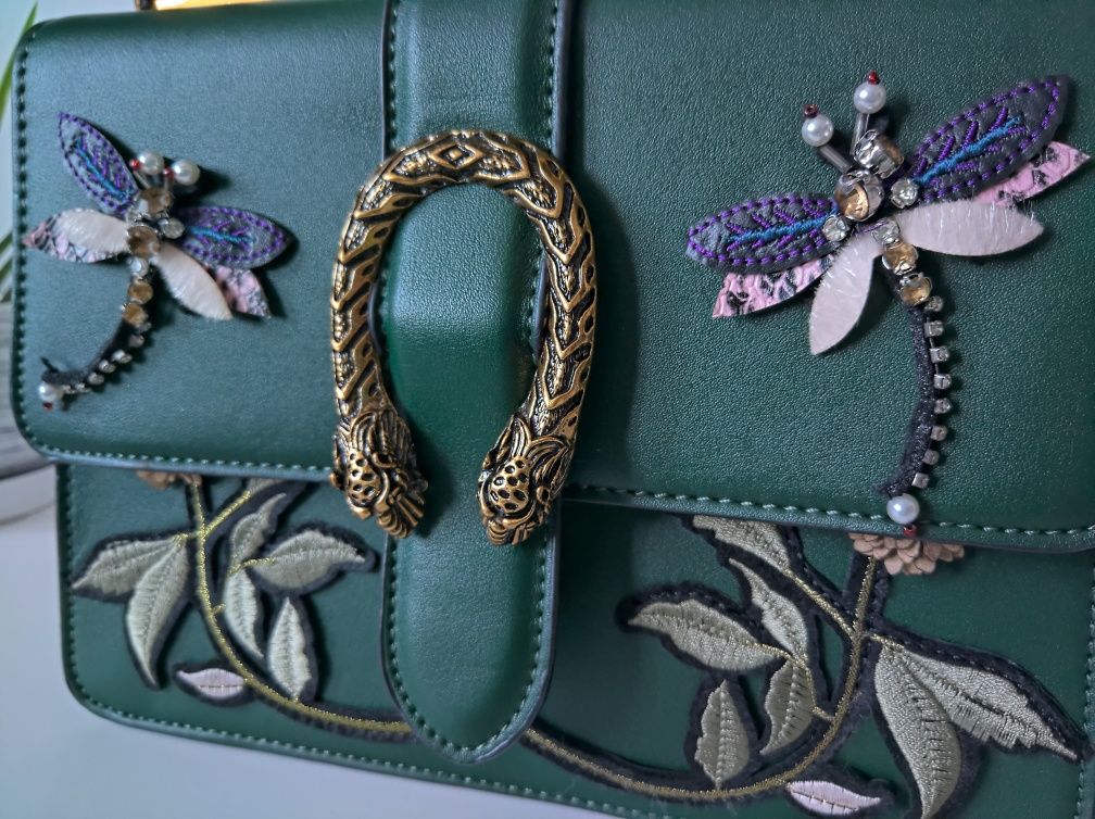 Чанта Gucci в зелено с бродерия, бамбукова дръжка