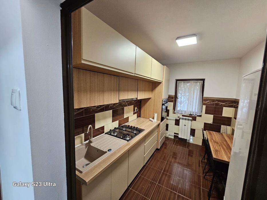 Vand apartament 3 camere parter Burdujeni