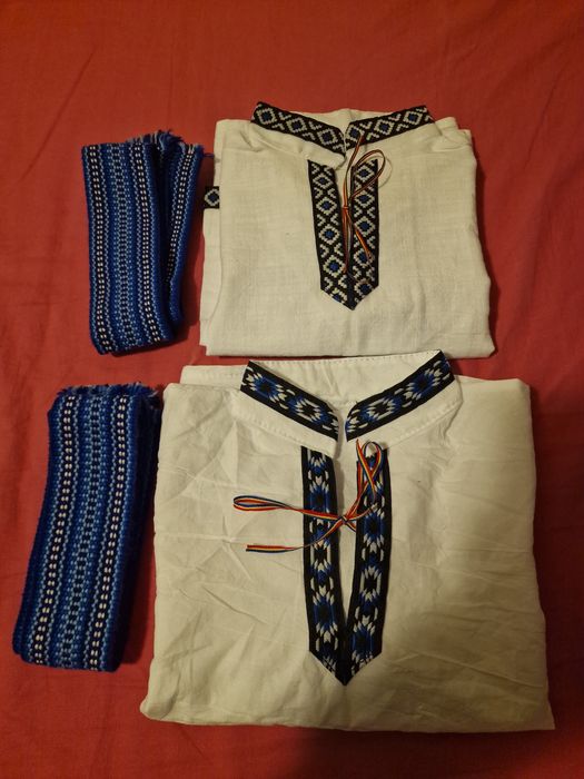 Set traditional baietii gemeni