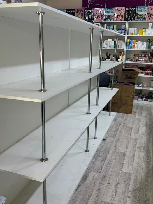 Продается витрина в хорошем состояние