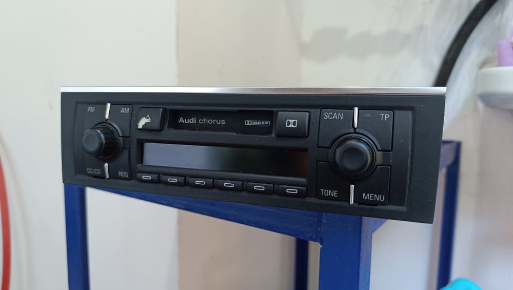 Радиокасетофон за Audi A4 B6