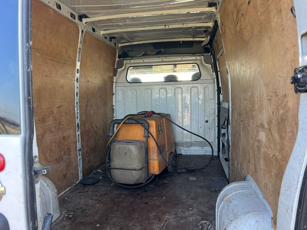 Nissan Interstar
