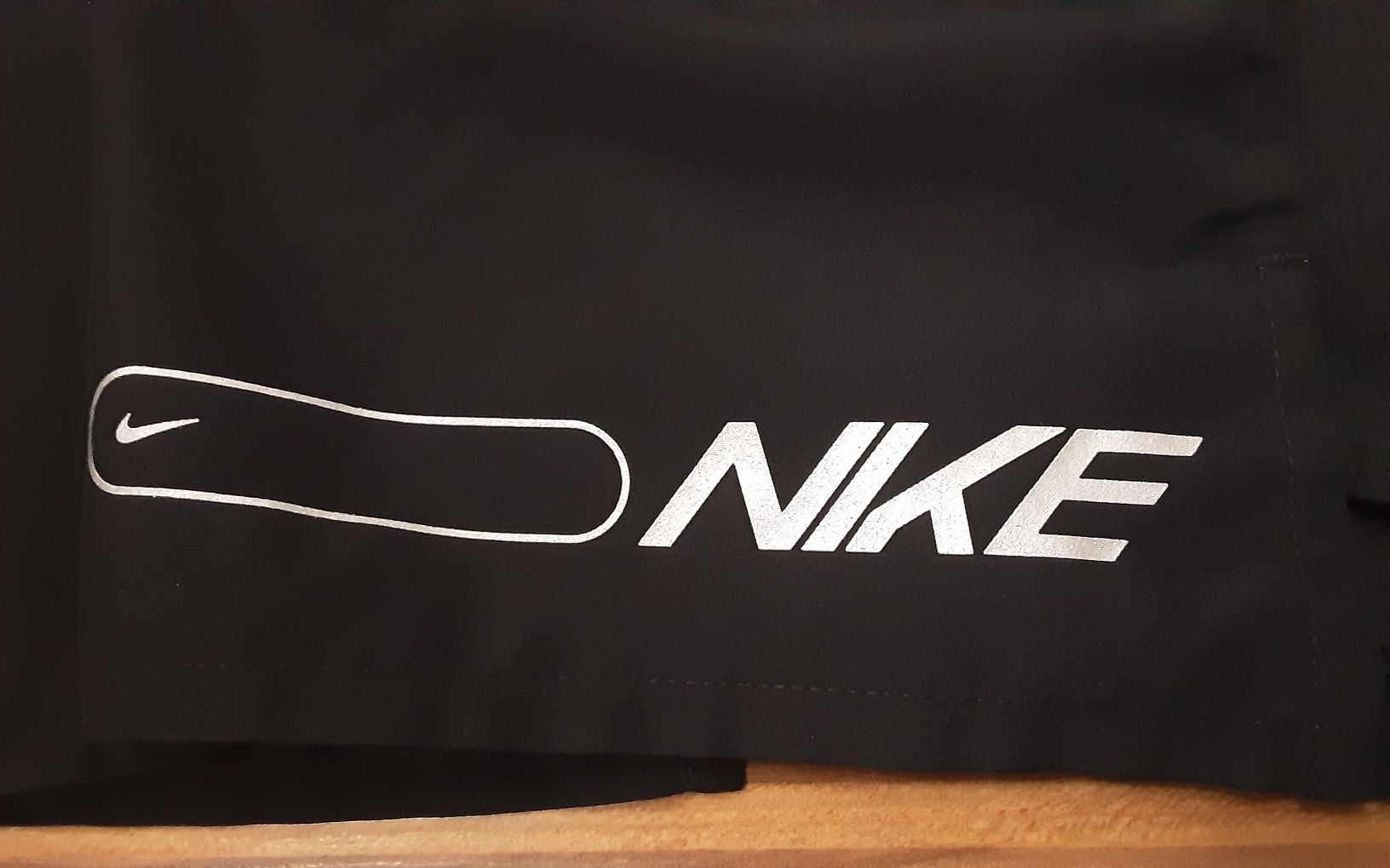 (M/L ) NIKE оригинален къс панталон(45лв) и тениска(35лв)