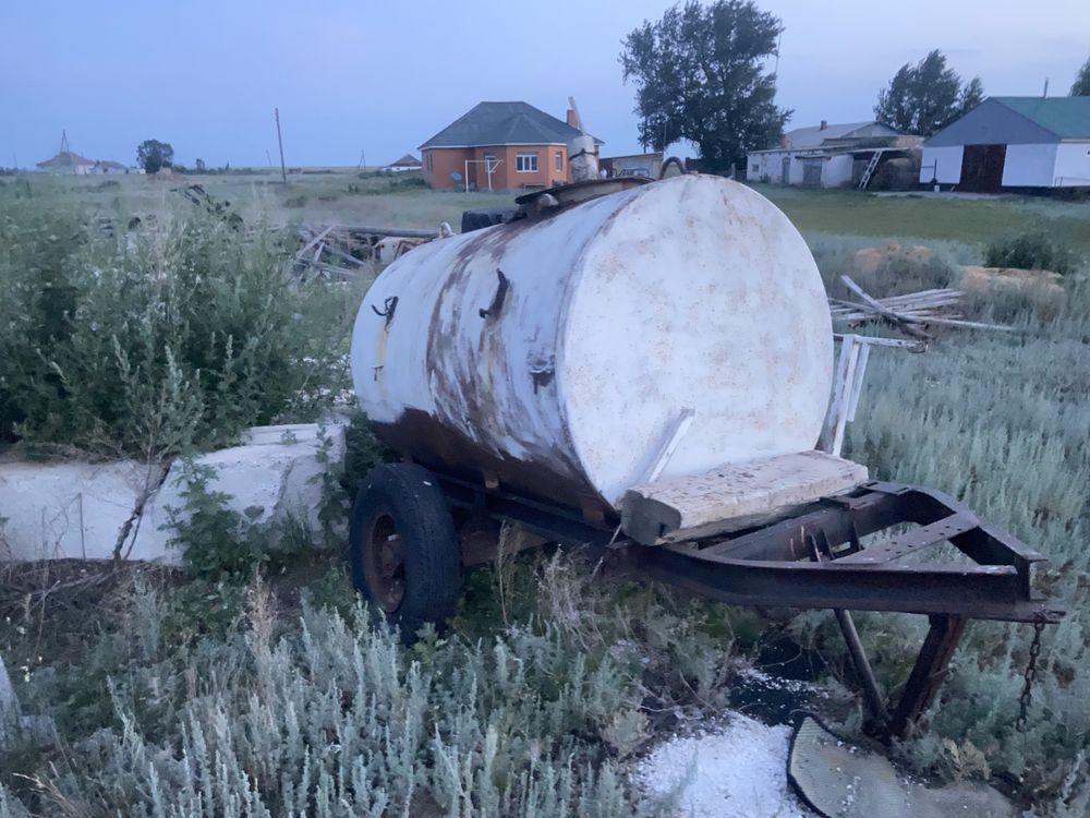 Продам прицепную бочку
