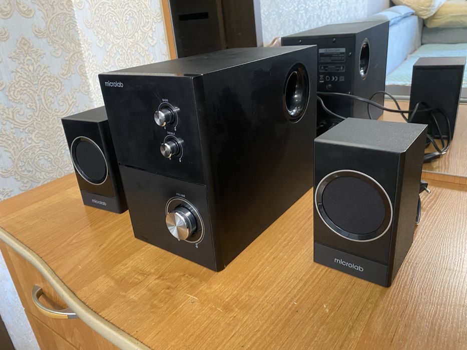 Продам колонки компьютерные, рабочие, б/у.