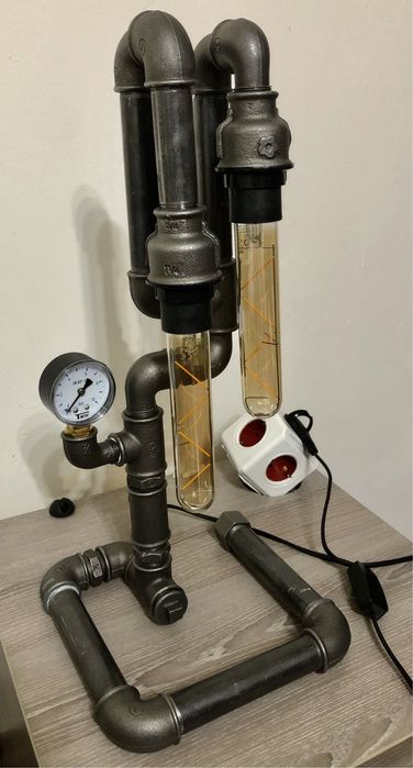 Veioza in stil industrial