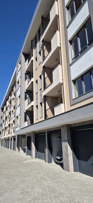 Продавам нов тристаен апартамент с Акт 16