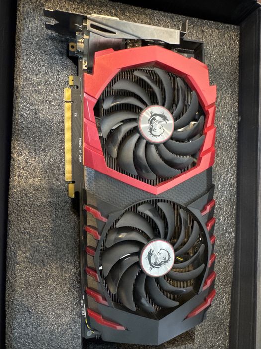 Placa video MSI GeForce GTX 1070TI folosita